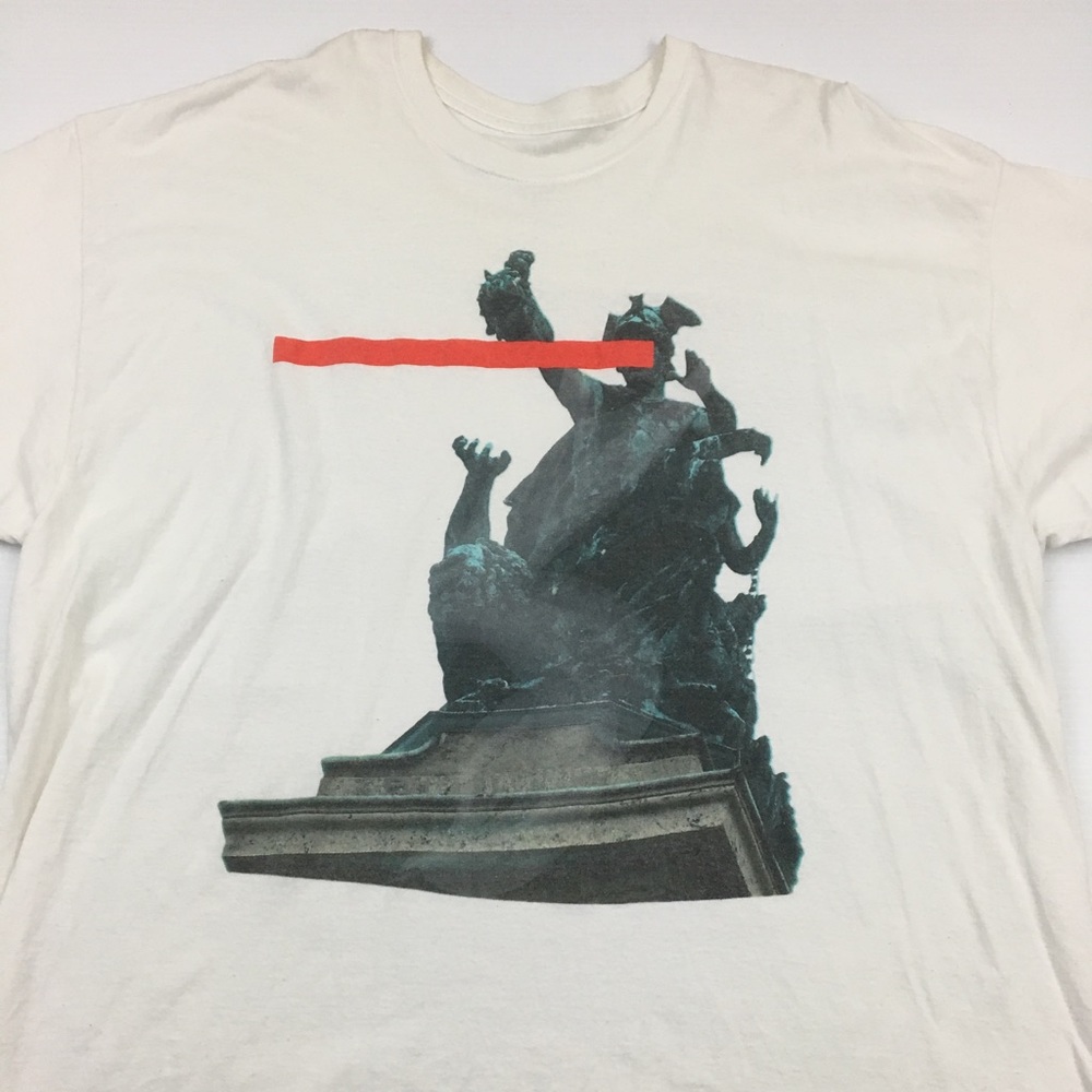 Black Scale T Shirt Statue Art Graphic Tee Large